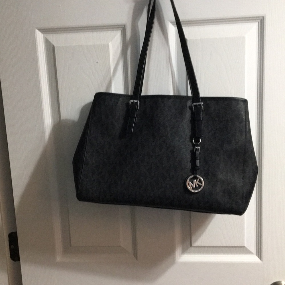 Michael Kors Large Black Logo Tote w/ dust cover